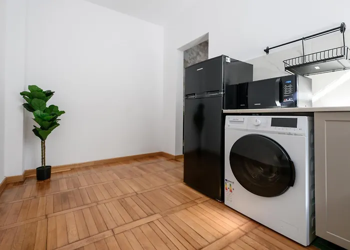 Dacia * ブカレスト